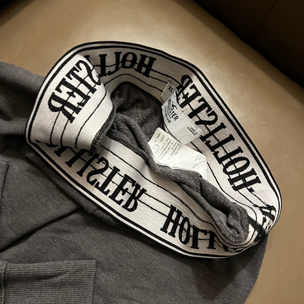 Hollister Logo Waistband Women's Gray Joggers - Picture 10 of 13